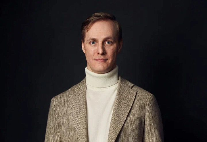 «Мани-фест» оформил 1,8 млрд рублей без банковского участия  