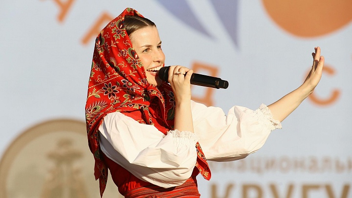 Исполнительницу песни "Матушка" внесли в базу "Миротворца"