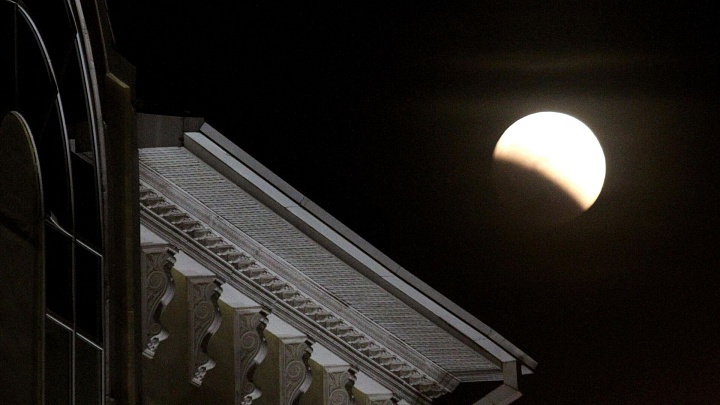 В планетарии рассказали, сколько затмений в 2025 году будут видны в России