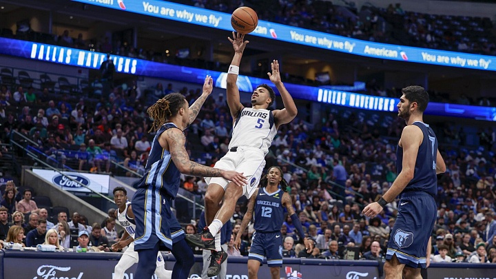 "Мемфис" обыграл "Даллас" в предсезонном матче НБА